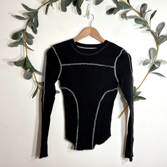 Urban Outfitters Black Waffle Knit Long Sleeve - Picture 1 of 5